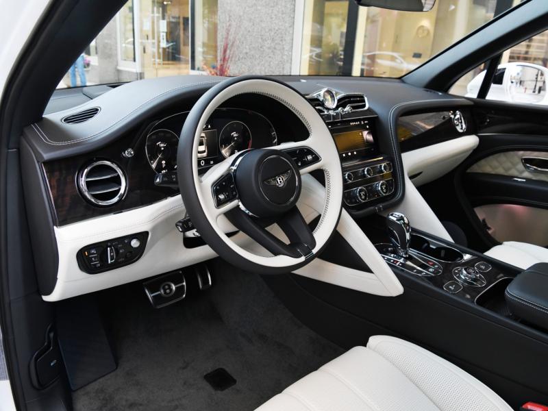 New 2021 Bentley Bentayga Bentayga V8 | Gurnee, IL