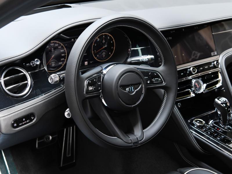 New 2021 Bentley FLYING SPUR V8  | Gurnee, IL