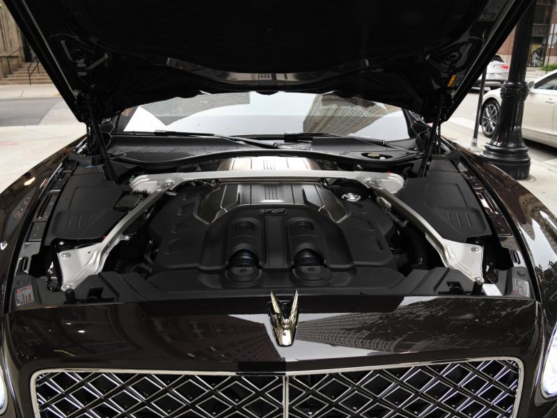 New 2022 Bentley Flying Spur V8 | Gurnee, IL