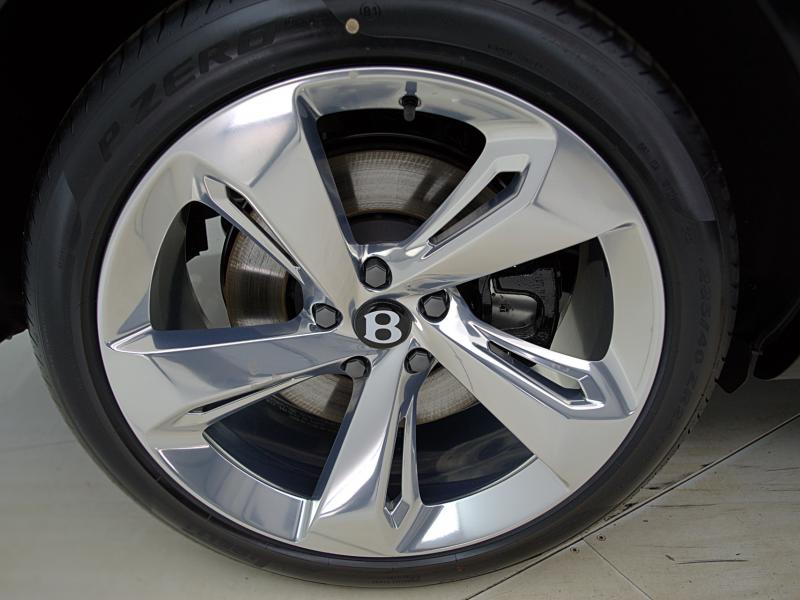 New 2023 Bentley Bentayga EWB Azure V8  | Gurnee, IL