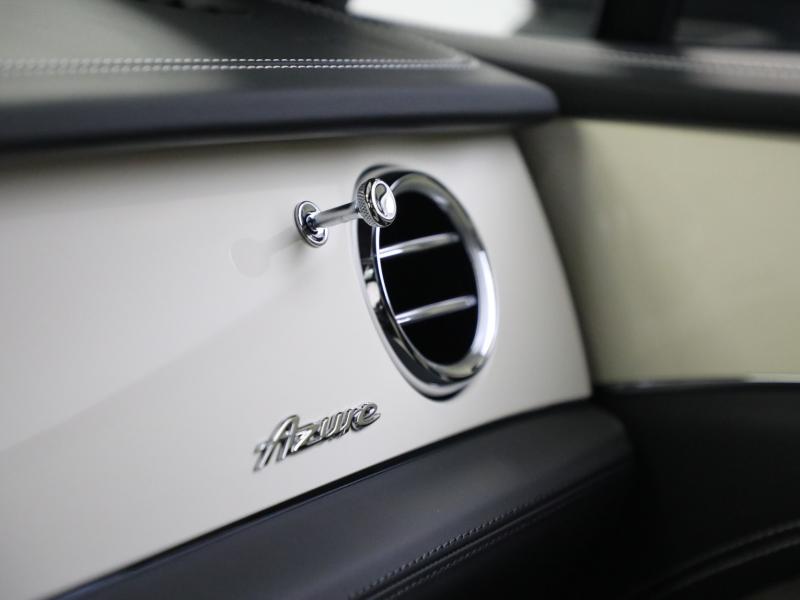 New 2023 Bentley Bentayga V8 Azure | Gurnee, IL