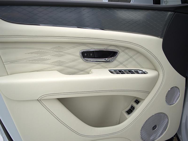 New 2023 Bentley Bentayga EWB Azure V8 First Edition | Gurnee, IL