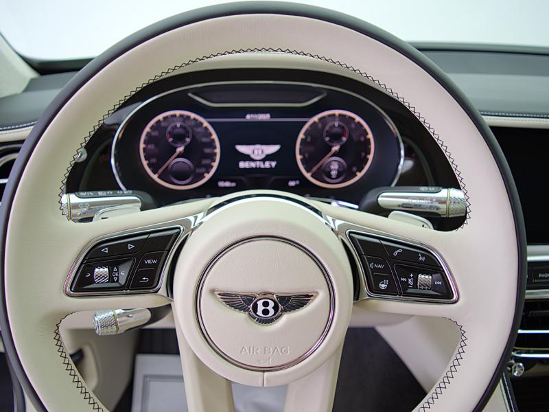 New 2023 Bentley Flying Spur Azure V8 | Gurnee, IL